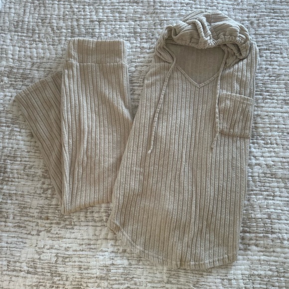 Lounge Set - Picture 1 of 7